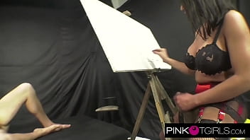 Shemale India Castelani breaks the model boy &#039_s ass