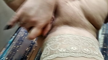 Milf secretary and vegetables in wet mature cunt...