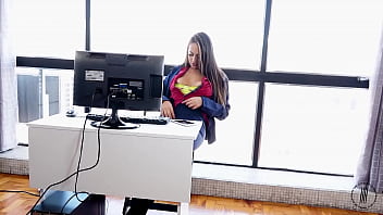 STELLA SMEETS PRA VOC&Ecirc_S!! Terceiro epis&oacute_dio da SEX MODELS, a nova s&eacute_rie do Tigr&atilde_o!! Com essa maravilhosa inteirinha, COMPLETINHA NO RED!!