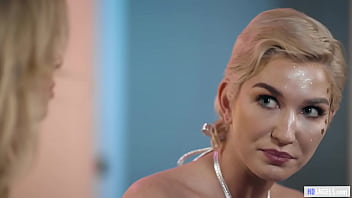 Beautiful Stepmom Brooke Banner and hot girl having lesbian sex