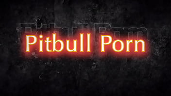 Comi uma novinha junto com o bandido do morro arrebentamos ela na pirocada Brinquedo ator e Pitbull Porn