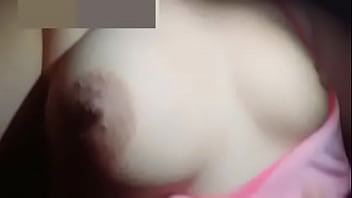 Follando con amigo del Instagram ....el me escrib&iacute_a hace tiempo y considimos y bueno termin&oacute_ meti&eacute_ndome su polla blanca y sin cond&oacute_n lo hicimos