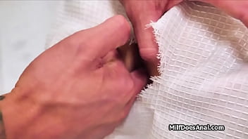 This milf loves anal quickie in the shower