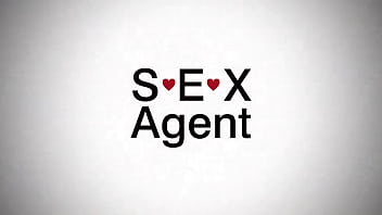 極デカ尻～着衣尻・生尻・またがり・包み込み～ 伊藤かえで イントロ【AGAV032】