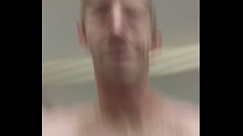 Danny D batendo punheta em casa