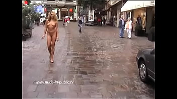 Janette Nude In Public 2