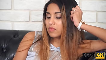 DEBT4k. Man will make a concession to the teen debtor if she spreads legs