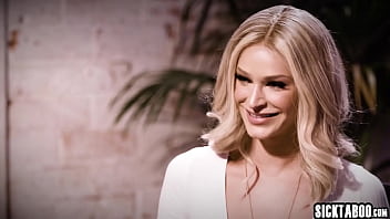 Hot boss with nice big tits Elle seduced by a sexy blonde lesbian teen Emma Hix