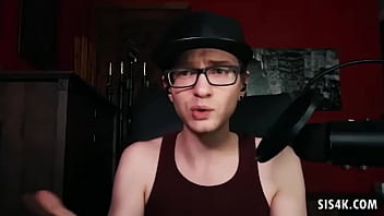 Gabbie Carter masturbates to her stepbro on webcam