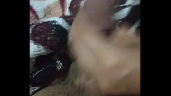 Punheta da esposa olhando bbb21