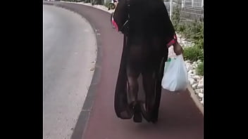 NSFW SugarJones walkin'_ thicc