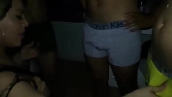 EXCLUSIVO!! ORGIA - GANG BANG en mi departamento!! 4 pingas en mi boca - MI CULO TERMIN&Oacute_ ENROJECIDO