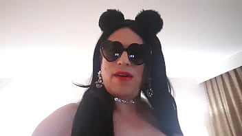 Saying Hi From A Hotel Room In Hawaii