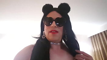 Saying Hi From A Hotel Room In Hawaii