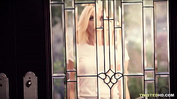 Getting '_s attention by fucking - Piper Perri