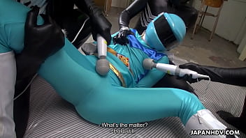 Japanese cosplayer, Brave Blue is squirting, uncensored