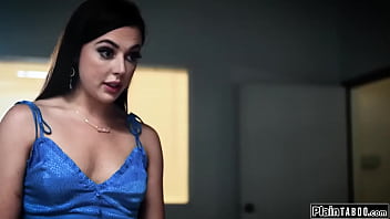 Interracial lesbian couple facesit milf