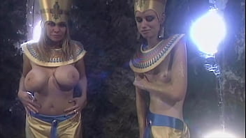 Belladonna, pornstar 90s: Elle danse bien mais son cul est bien meilleur !