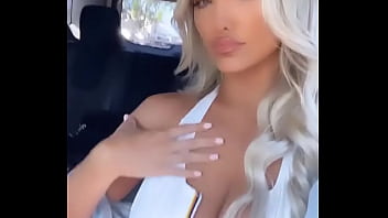 Lindsey Pelas Cleavage