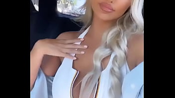 Lindsey Pelas Cleavage