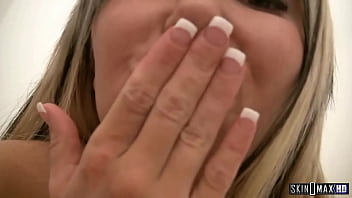 Aalyiah Love, Loves Dildos!