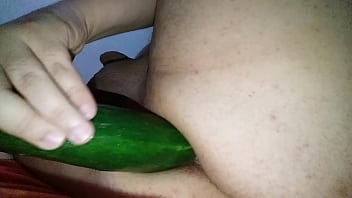 GORDO ENFIA PEPINO NO CU