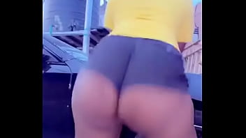 Lagos girl tweaking her ass outdoor