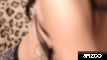 Leopard Hottie Canela Skin Gratifying Anal Sex