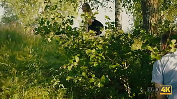 OLD4K. Bookworm doesnt mind having outdoor sex with hungry old guy