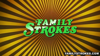 Blonde Stepmom Vanessa Cage Wants Her Stepson to Fuck Her Tight Pussy