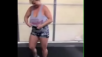 Milf Flashing At The Gym
