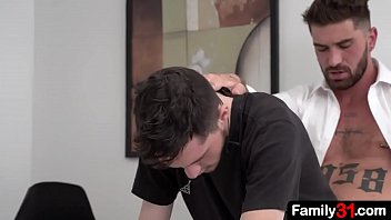 Stepdad is not complaining, he&rsquo_s actually enjoying it!