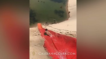 Jericoacoara, praia, exibicionismo, divers&atilde_o e muito sexo com dois amigos - Essa sou eu Cassiana Costa