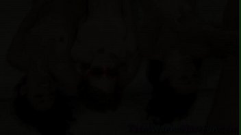 Amateur teenager gives blowjob