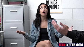 Mall cop ds to be priest to fuck this hot teen