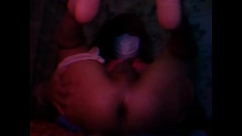 Tranny cachonda disfrutando de un dildo - Sexy Maddy