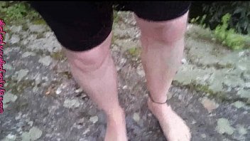 Speedo Urinieren am Kanal **Outdoor Spa&szlig_**