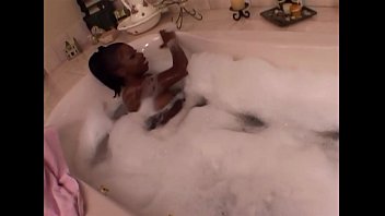 Black teen loses her mind around white cock