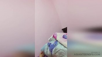 (AMATEUR) Beautiful Chinese wife happily rides a cock in her room