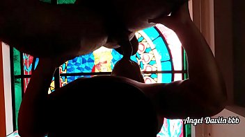 O pecado n&atilde_o tem hora nem lugar ajoelhou tem que rezar