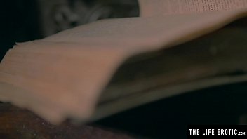 Petite kinky beauty fucks her tight pussy with a huge vegetable