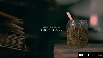 Petite kinky beauty fucks her tight pussy with a huge vegetable