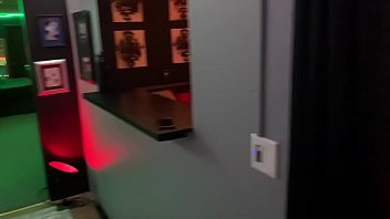 CocoGingerShow BDSM at EBCS&rsquo_s (part 1 -the cage)