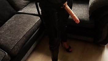 Latex Catwoman Gets Fucked &amp_ Pegs Guy