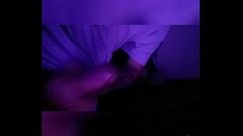 Gostoso do Pauz&atilde_o Gozou mais d. jatos de leite conversando no Zap Zap e fazendo chamada de v&iacute_deo com Sorayyaa - Assista completo no Xvideos RED