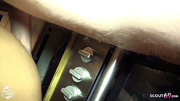 Alter Fetter Typ fickt junge deutsche Teen Hure mit roten Haaren