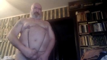 NIKOLAY SKOVORODA jerks off his big nipples and micropenis