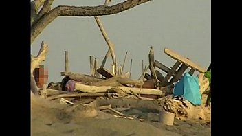 Girlfriend sucks my cock on the public beach in front of many strangers - MissCreamy