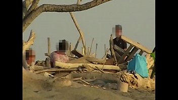 Girlfriend sucks my cock on the public beach in front of many strangers - MissCreamy