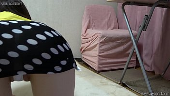 Busty Japanese girl who gets a downblouse while she'_s cleaning her room